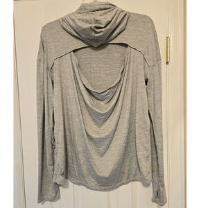 Sz Med GAIAM Gray Light Heather Lightweight Jersey Draped Open Back Hoodie